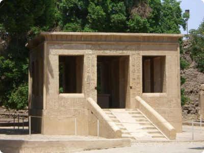 chapelle_sesostris.jpg